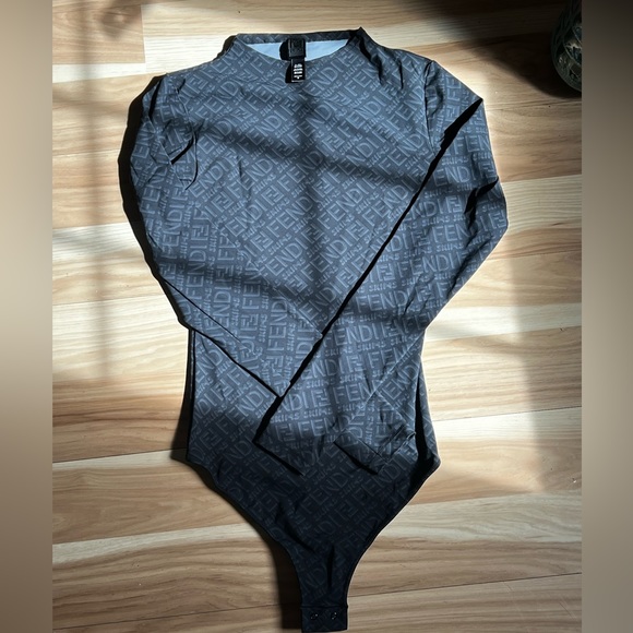 FENDI X SKIMS Long Sleeve Bodysuit in Onyx size Medium NWOT - Picture 2 of 4